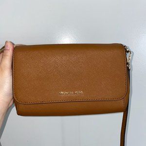 Michael Kors medium brown jet set crossbody